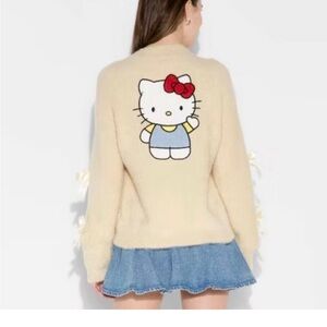 Hello Kitty Women’s Cardigan Sweater Size S Cream NWT